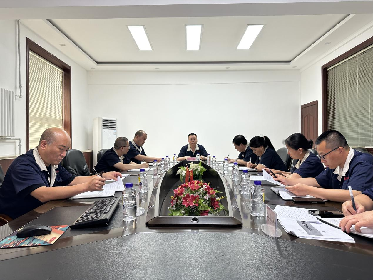 汽车配件公司开展2024年上半年中层管理人员述职会议